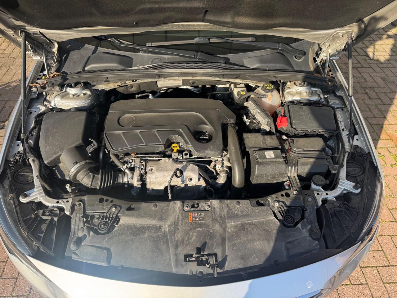 Opel Insignia Innovation 1.6 #9960