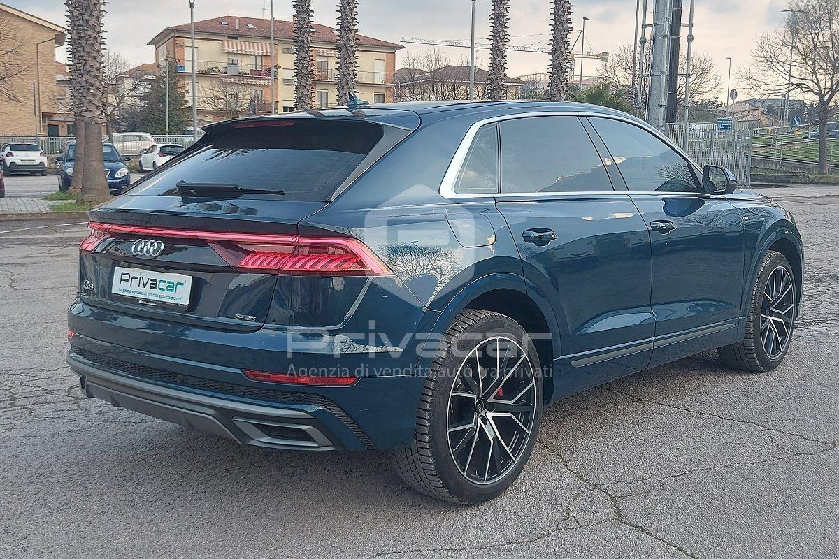 AUDI Q8 45 TDI quattro tiptronic Sport