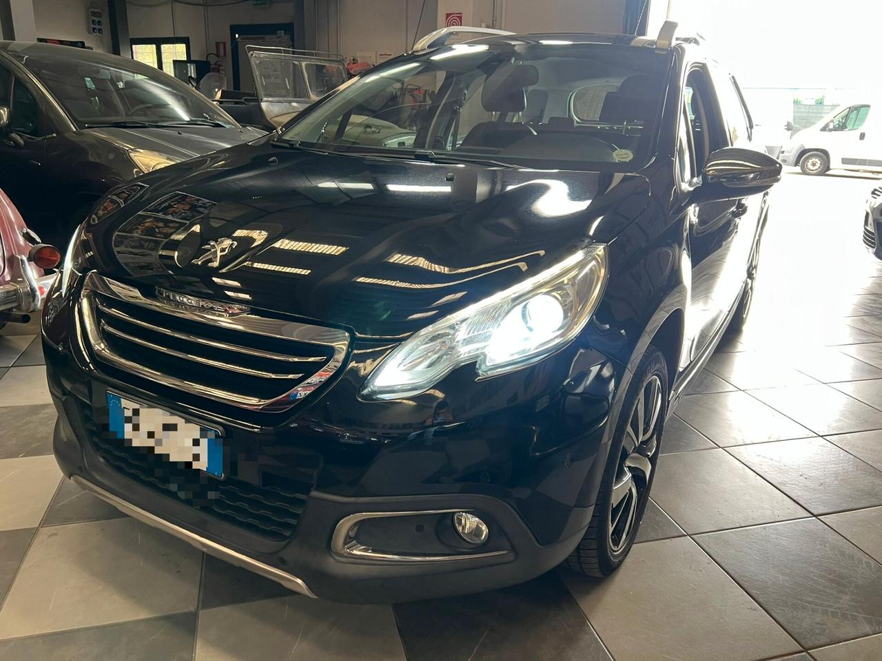 Peugeot 2008 BlueHDi 100 Black Matt GT- unico proprietario