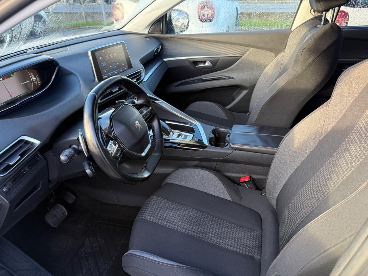 Peugeot 5008 BlueHDi 120 S&S EAT6 Business