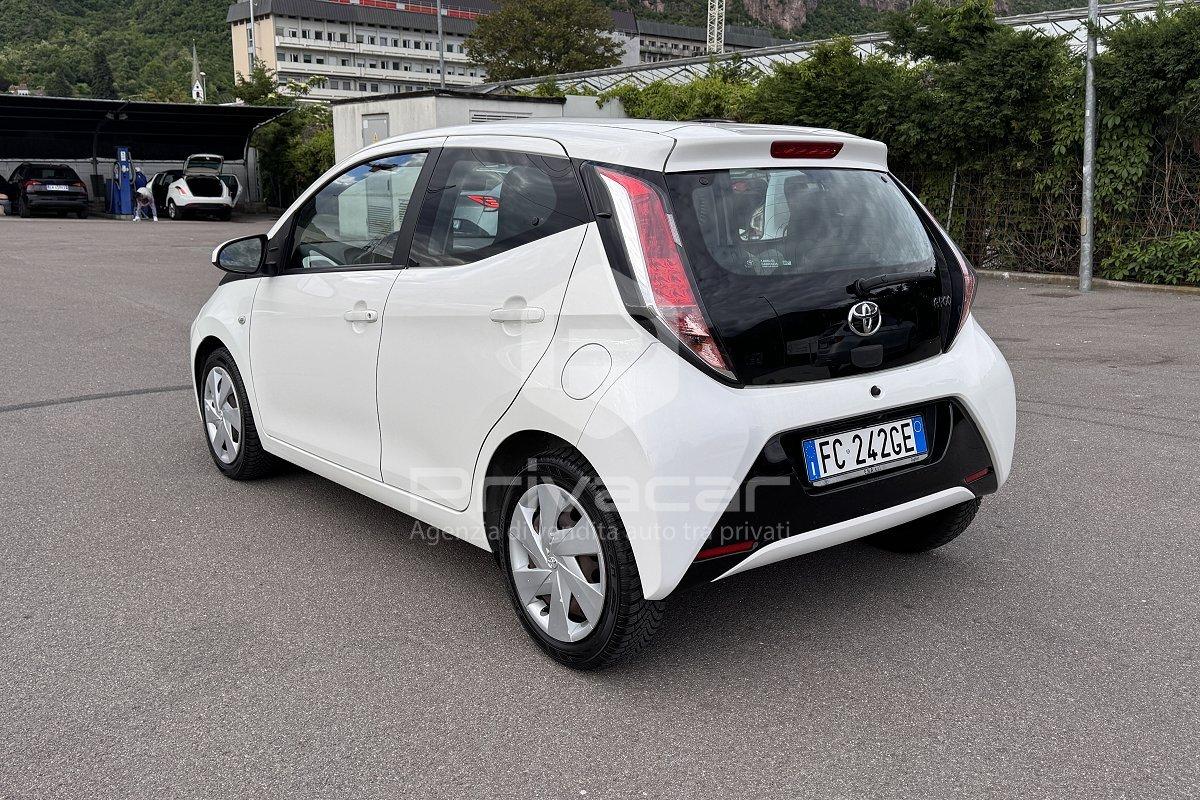 TOYOTA Aygo 1.0 VVT-i 69 CV 5 porte x-clusiv MMT