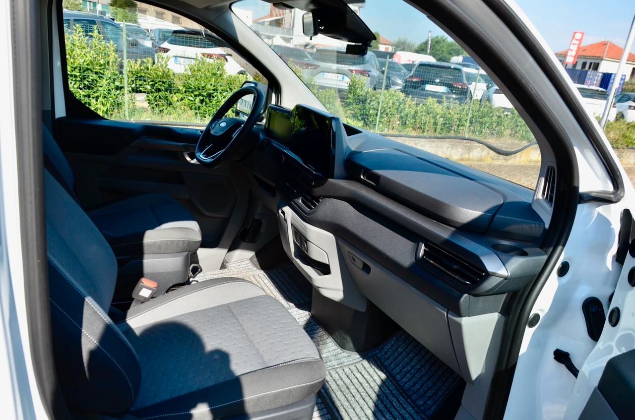 FORD TOURNEO CUSTOM 2.0 TDI TITANIUM 170cv AUT. 8 POSTI, UFF ITALIANA, SERVICE DIMOSTRABILI, FARI LED, RETROCAMERA, PERMUTE