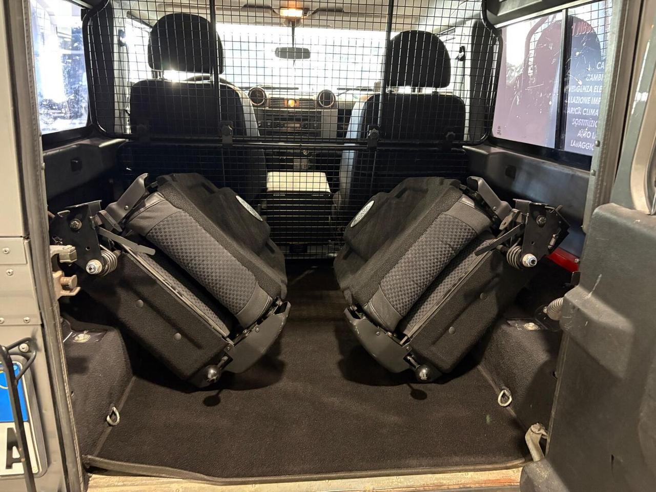 Land Rover Defender VI 2007 90 Defender 90 2.4 td E