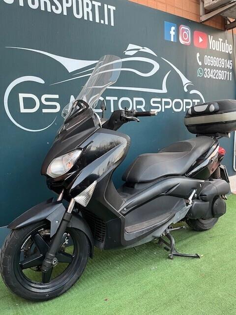 Yamaha X-Max 250