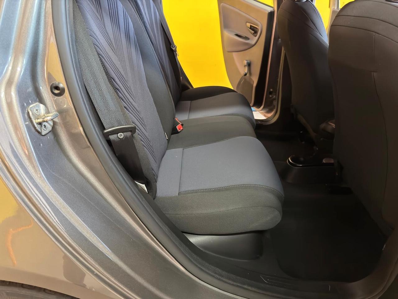 Lancia Ypsilon 1.0 FireFly 5 porte S&S Hybrid Ecochic Silver