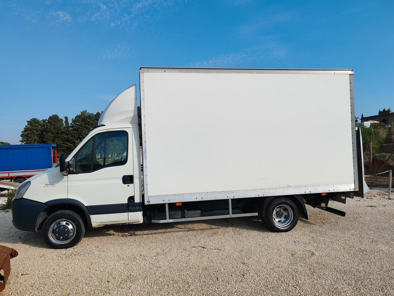 IVECO DAILY 35C15 CASSONE CON PEDANA