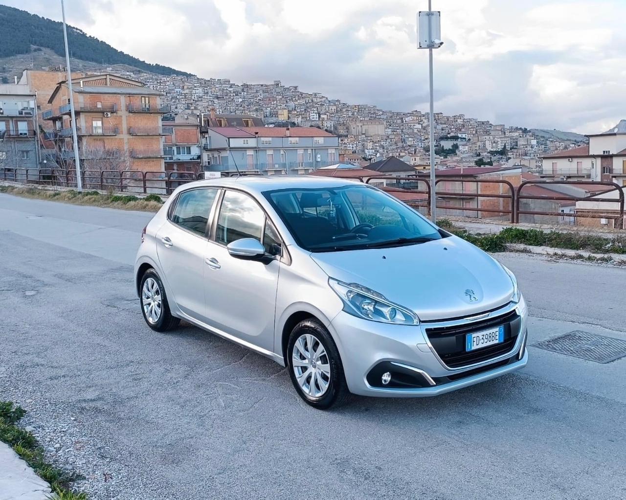 Peugeot 208 1.2 VTi 82 CV 5 porte Active