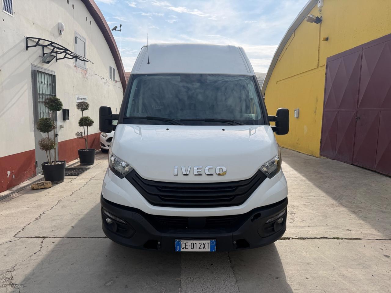 Iveco Daily 35-140 L2H2 Clima - 2022