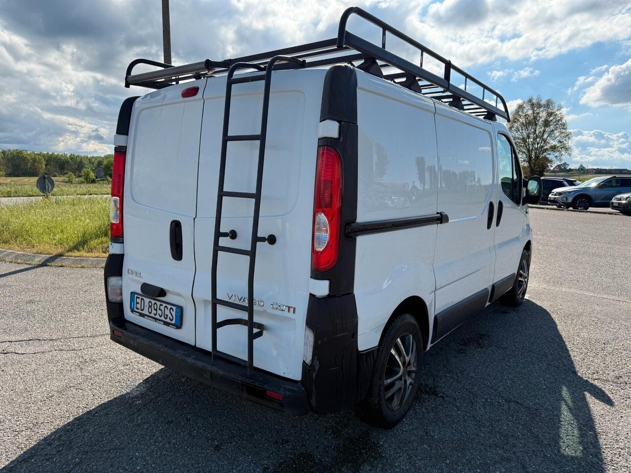 OPEL VIVARO