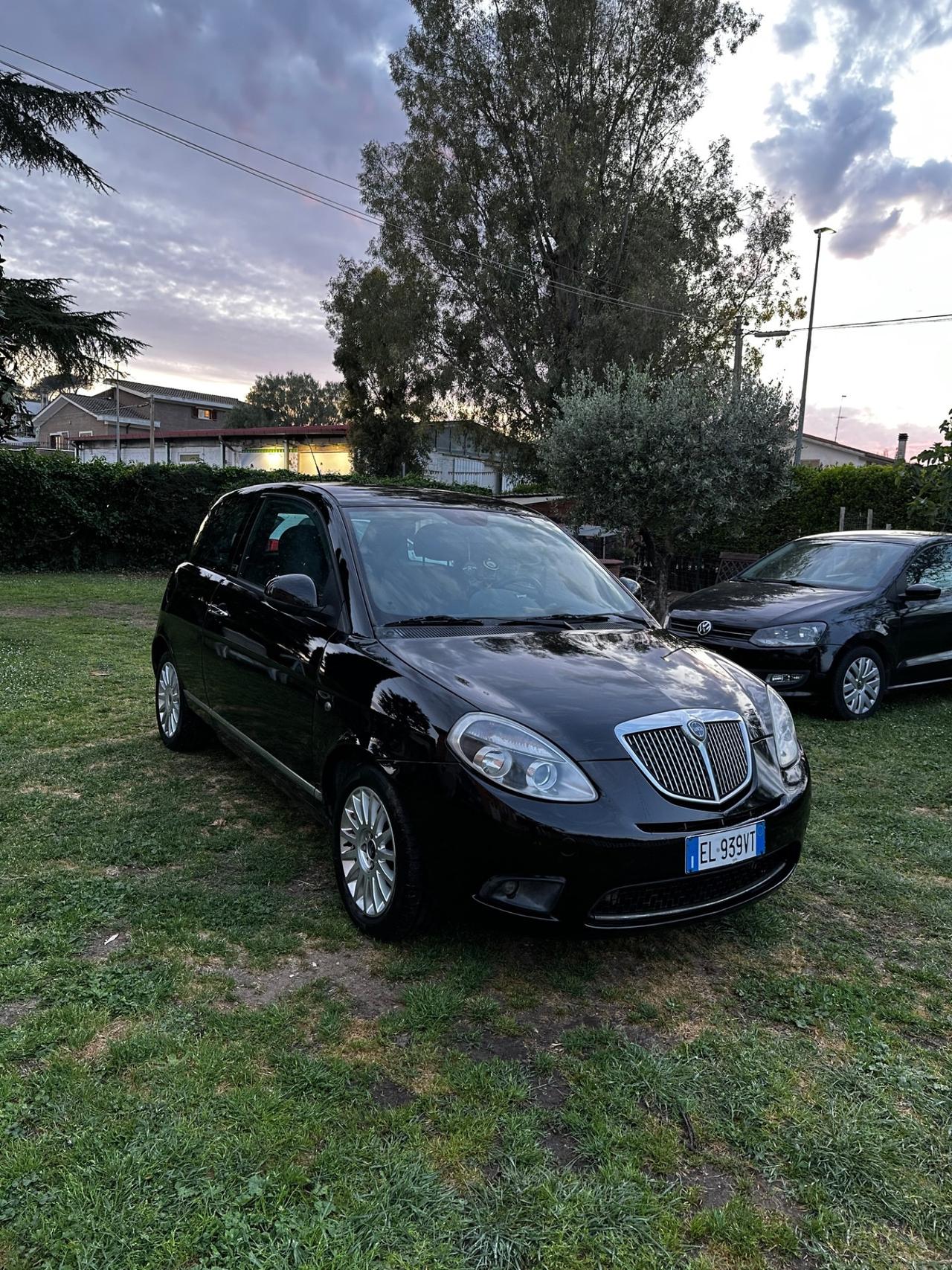 Lancia Ypsilon 1.2 69 CV Platinum 80.000km !
