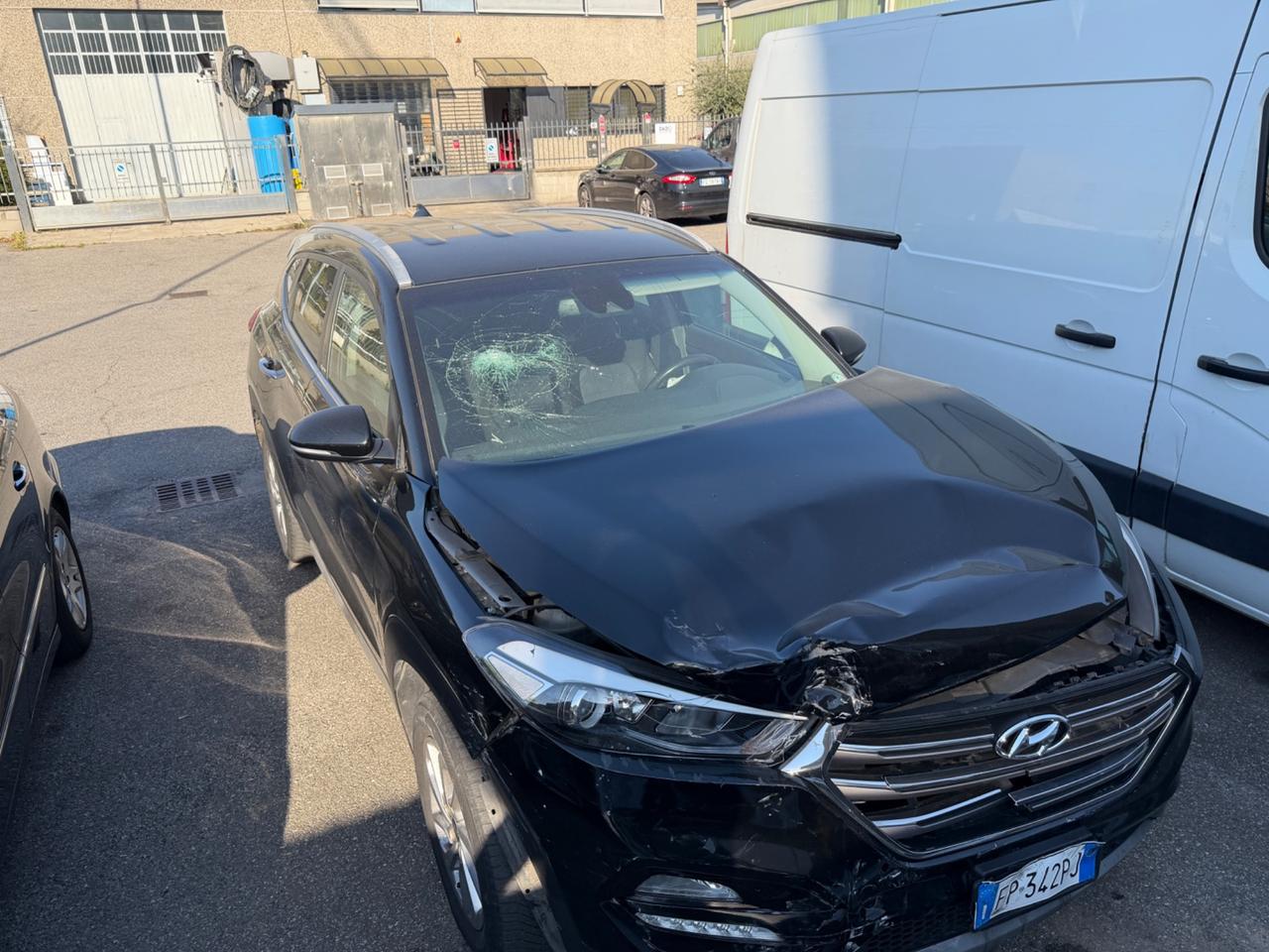 HYUNDAI TUCSON 2018 1.7 CRDi AUTOMATICO INCIDENTATO