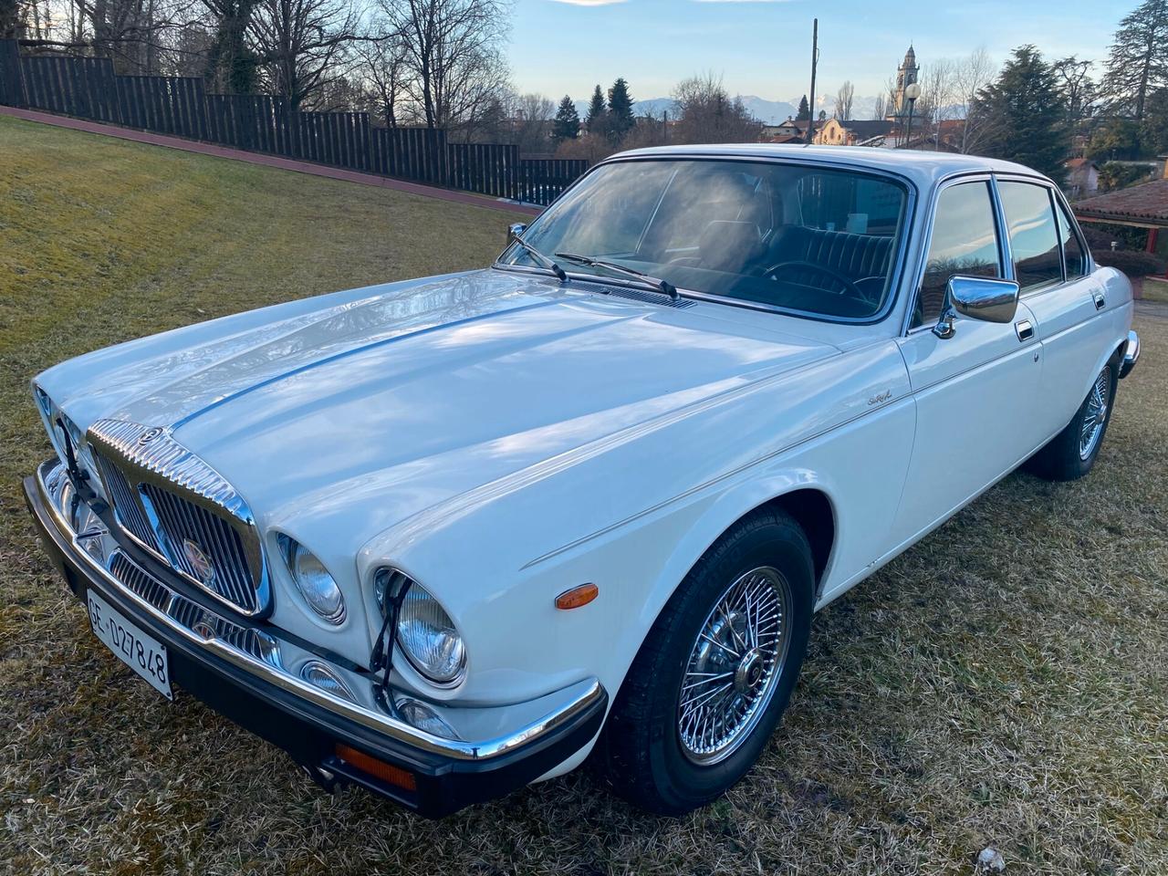 Daimler Jaguar double six 5.3 Targa Oro Asi