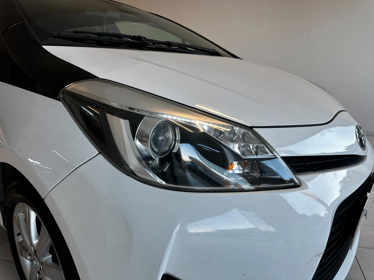 Toyota Yaris 1.5 Hybrid 5 porte Lounge - unico proprietario