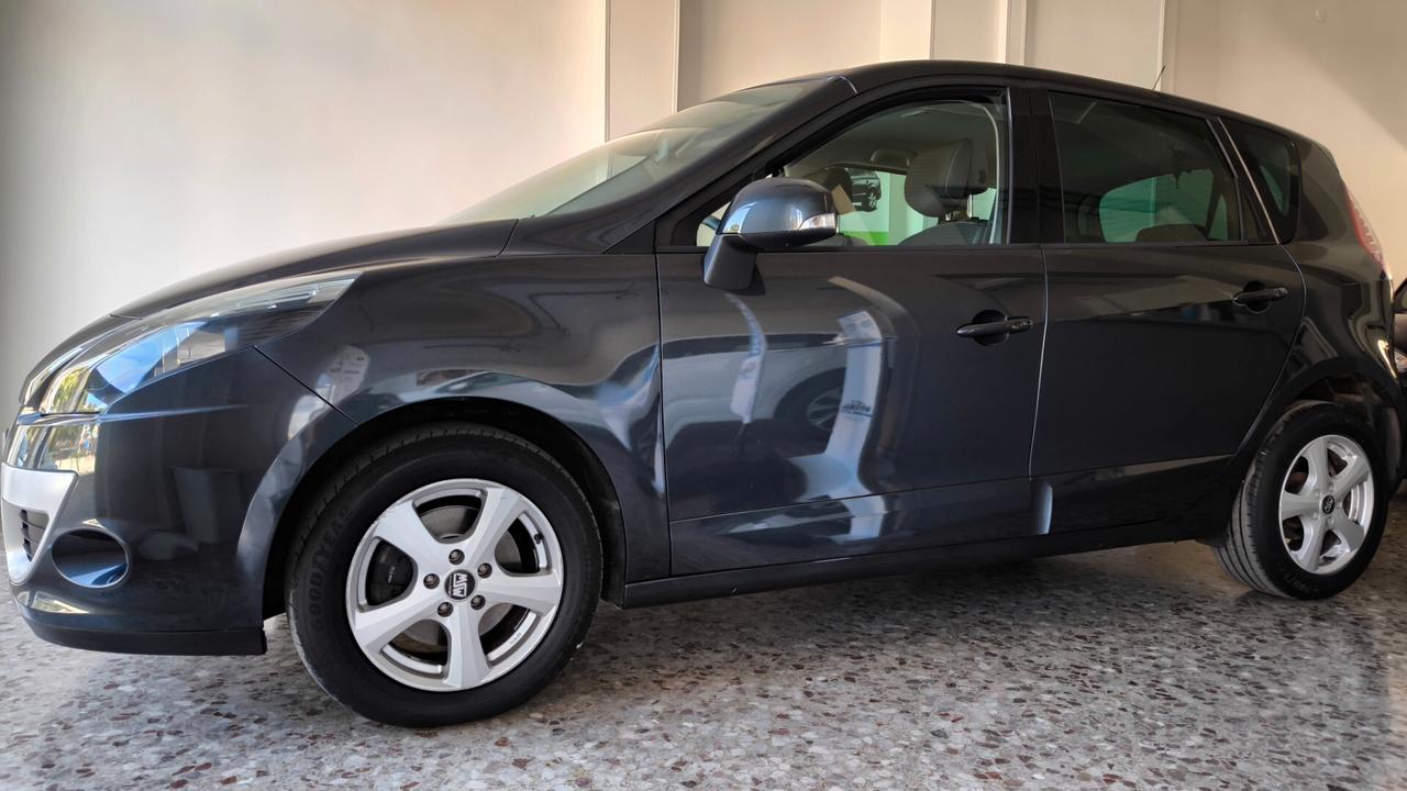 Renault Scenic Scénic X-Mod 1.5 dCi 110CV Luxe