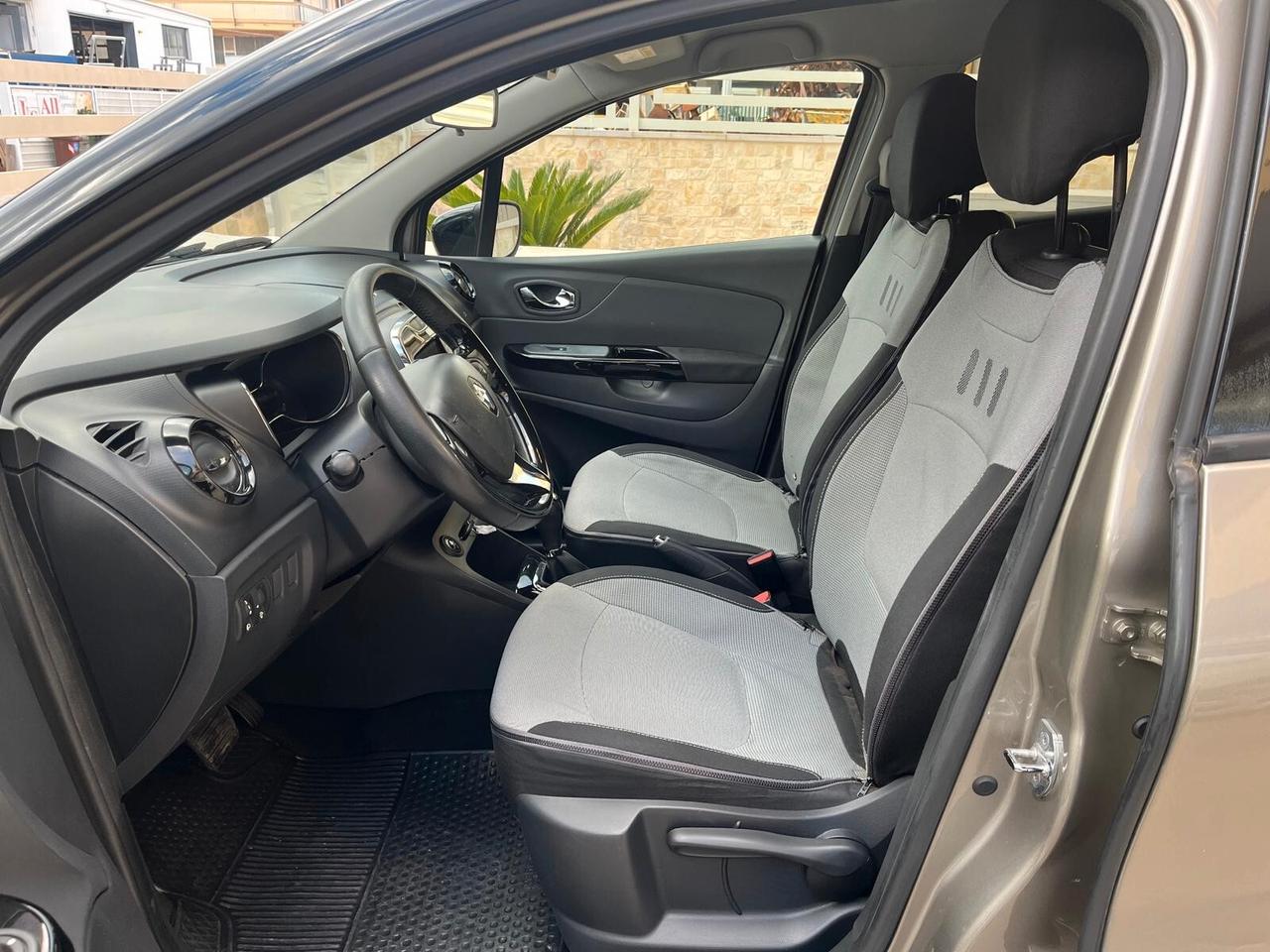 Renault Captur 1.5 dCi 90 CV EDC Intense