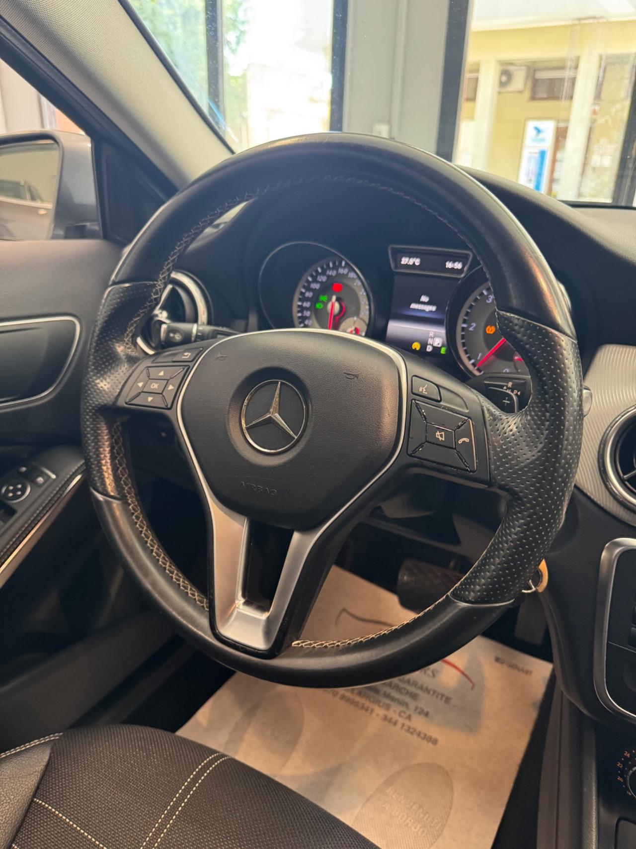Mercedes-benz GLA 200 d Sport Finanziabile