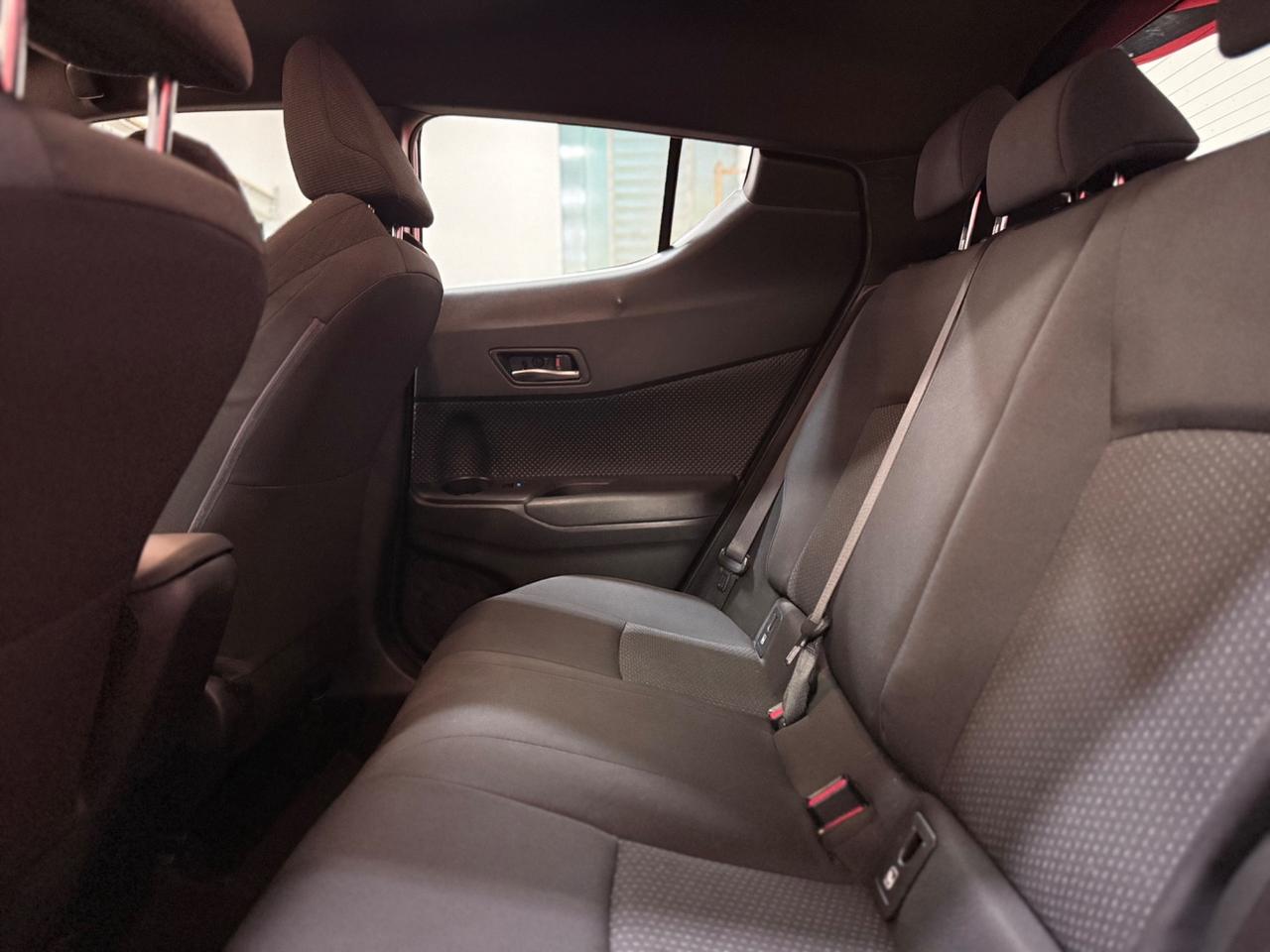 Toyota C-HR 1.2 Turbo Business