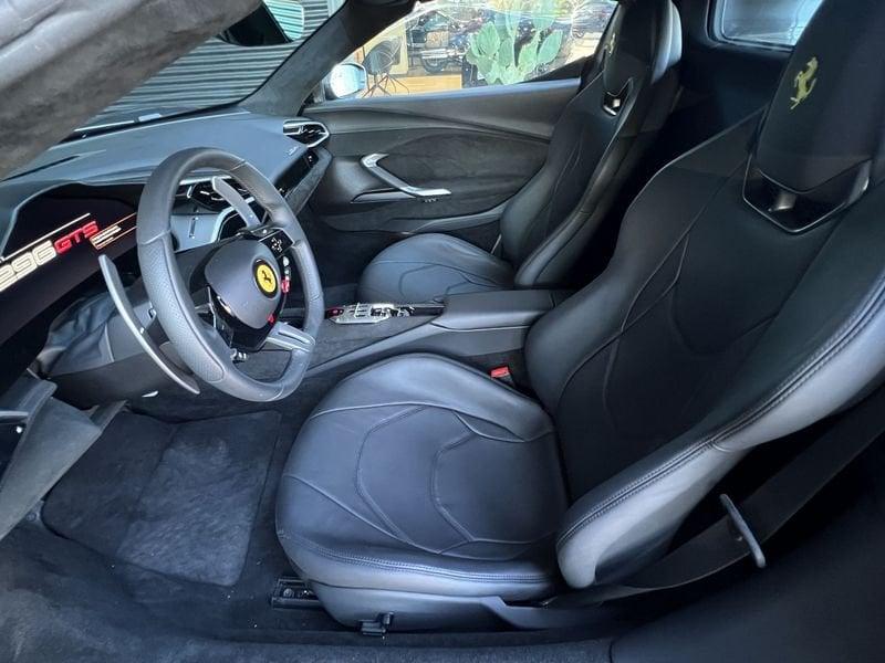 Ferrari 296 GTS GTS 830 CV