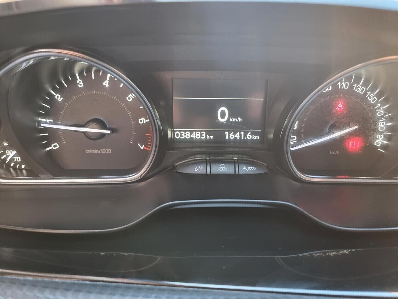 Peugeot 2008 1.2 Turbo 130 S&S Allure 130 24 mesi garanzia INT PELLE NAVIG