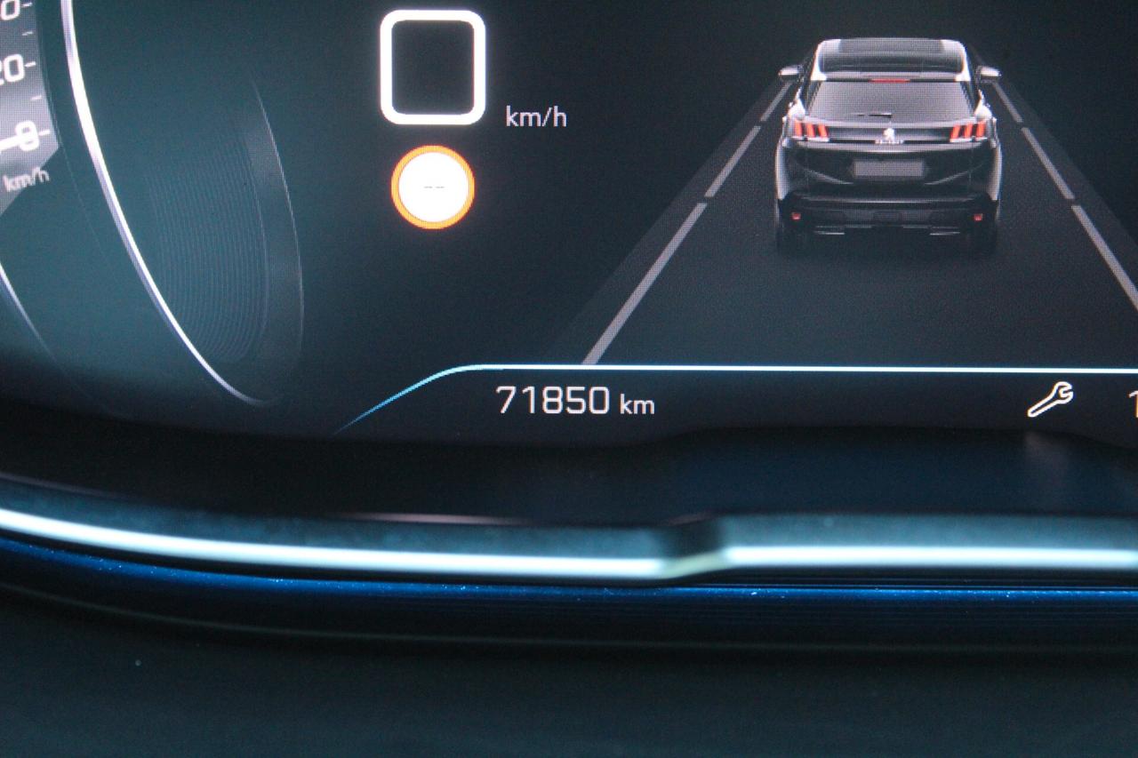 Peugeot 3008 BlueHDi 130 S&S EAT8 Allure Pack 71.000 km