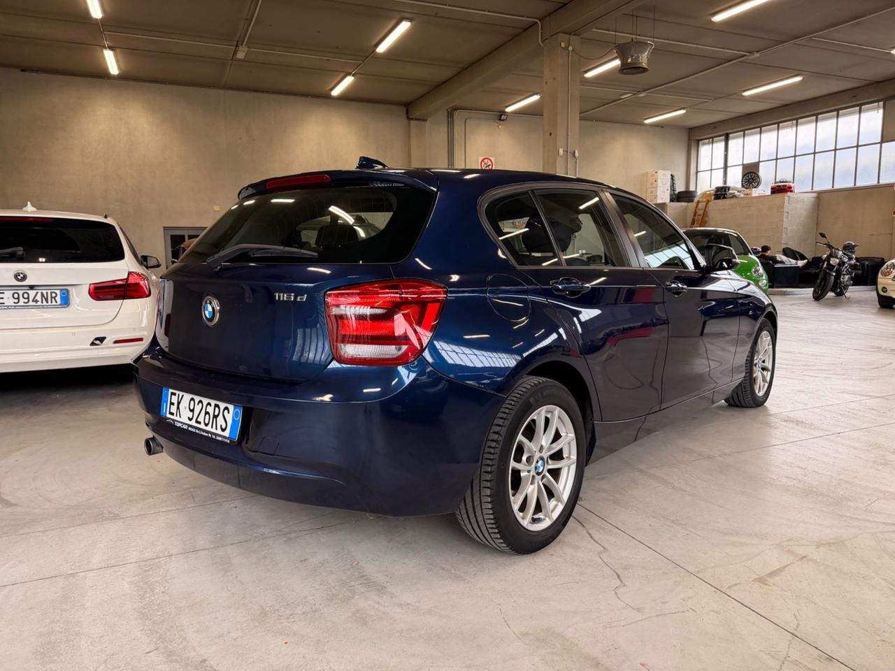 Bmw 116 116d 5p. Urban