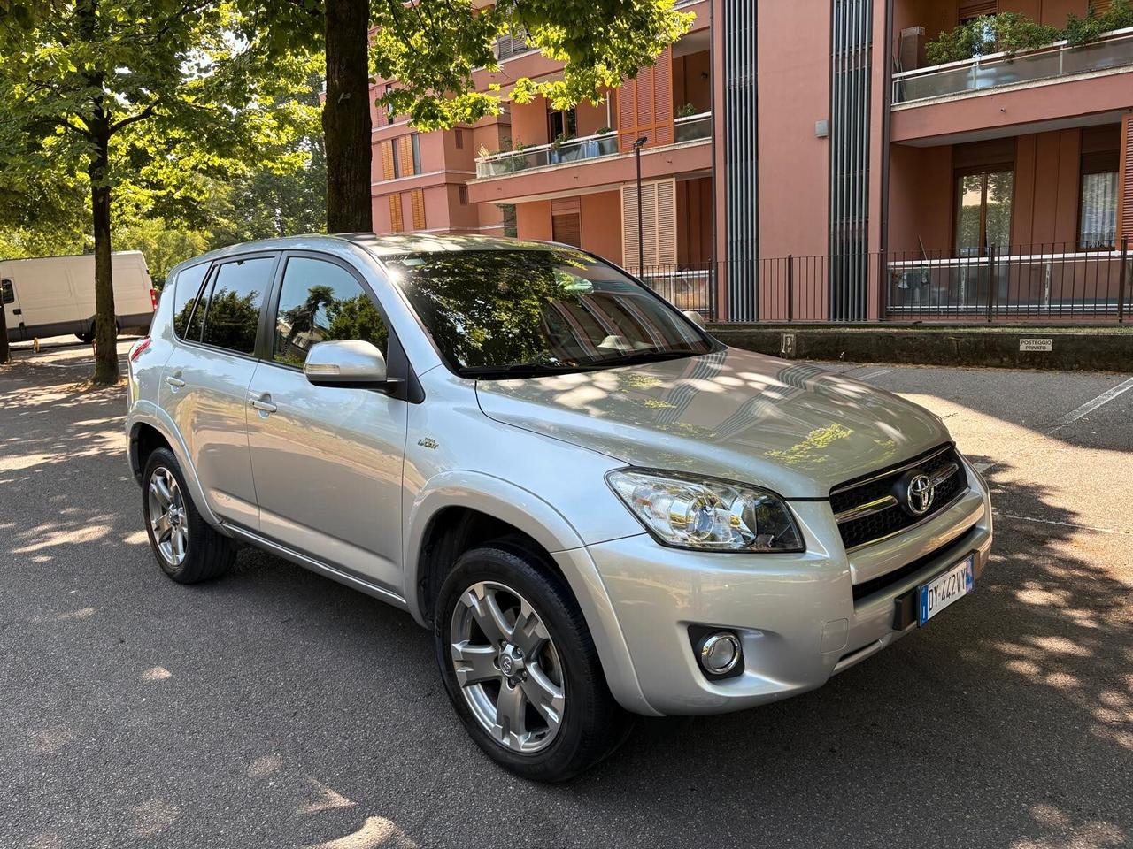 Toyota RAV 4 RAV4 Crossover 2.2 D-Cat A/T 150 CV Luxury