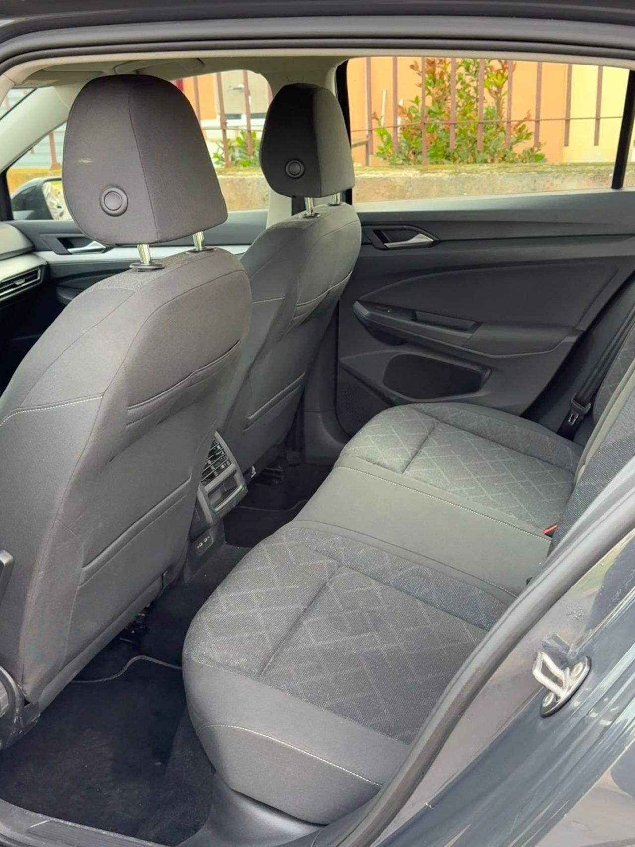 Volkswagen Golf 1.5 eTSI 130 CV EVO ACT DSG Life