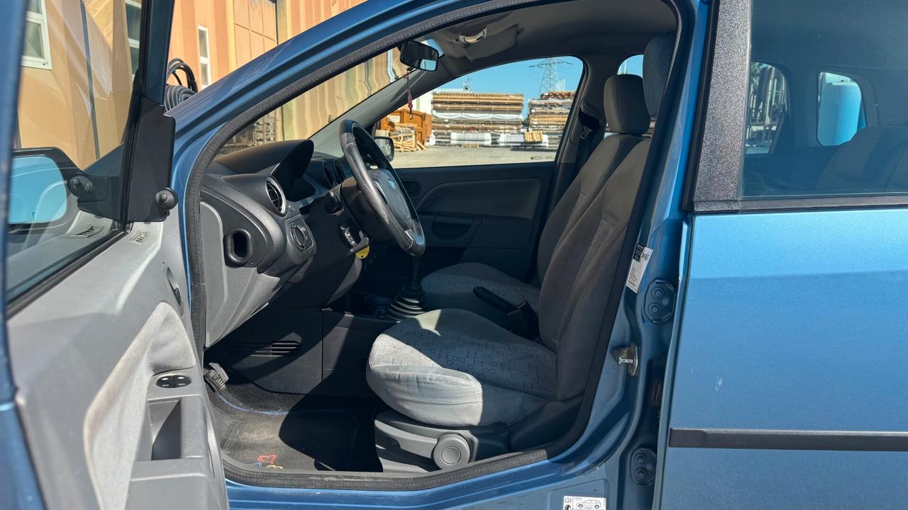 FORD FIESTA 1.2 BENZINA 75CV - 2003
