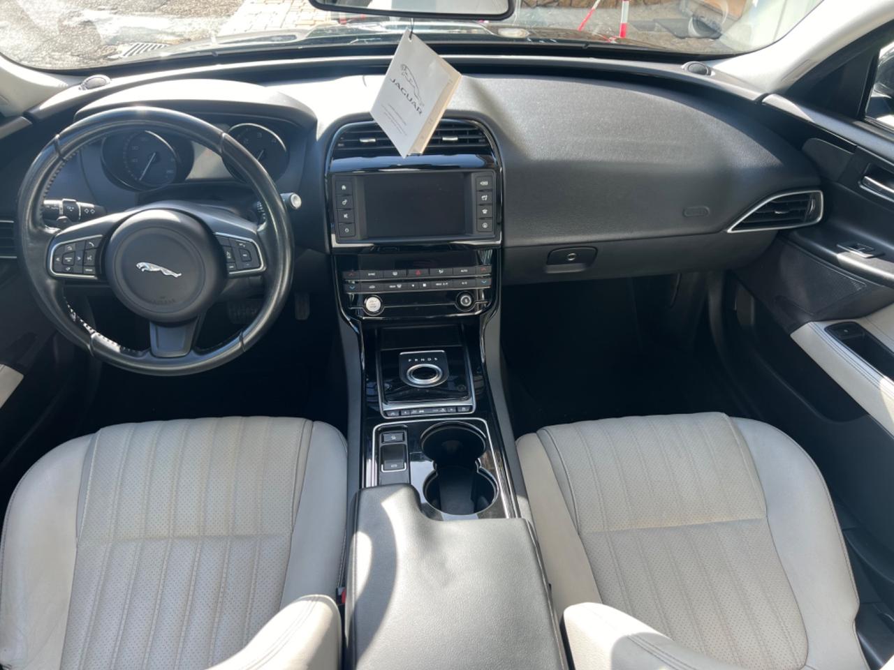 Jaguar XE 2.0 D Turbo aut. Portfolio