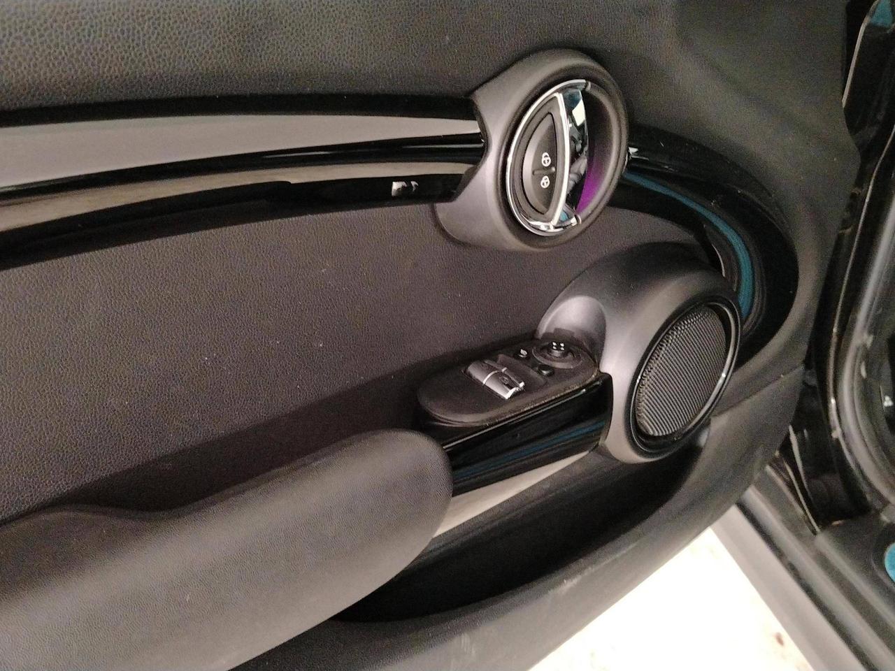 MINI Mini Cooper SE M