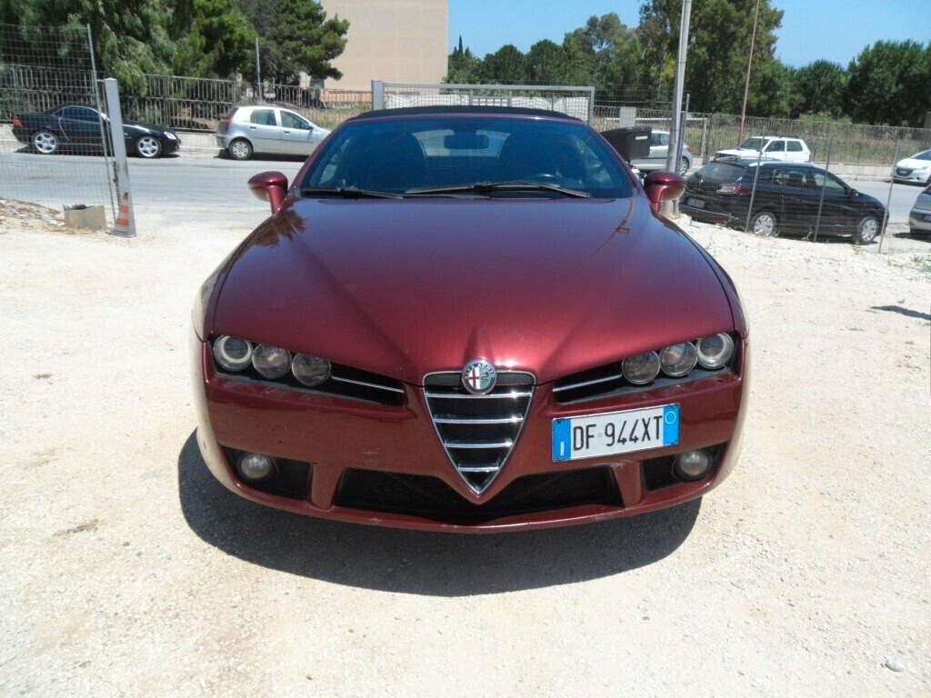 ALFA ROMEO SPIDER 2.4 JTDM 210 CV 2007 EXCLUSIVE CABRIO € 11.900,00