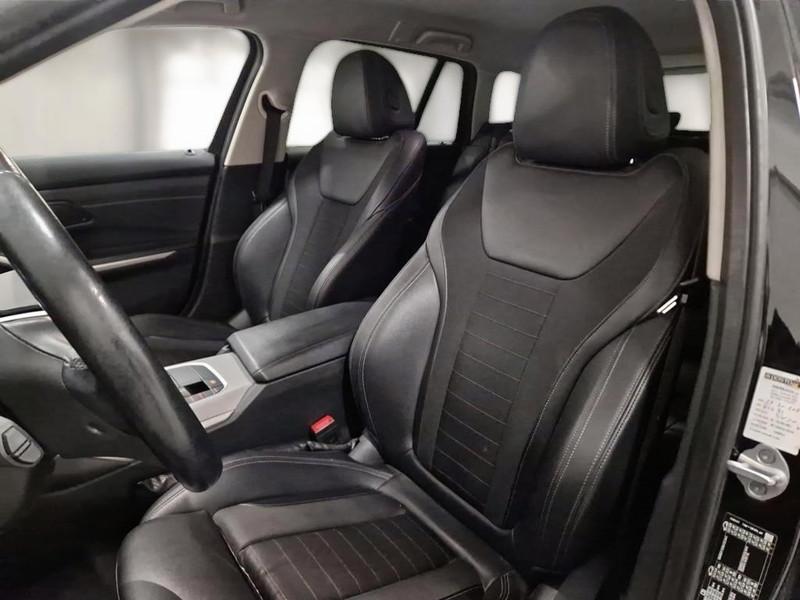 BMW 318 48V Business Advantage Touring auto