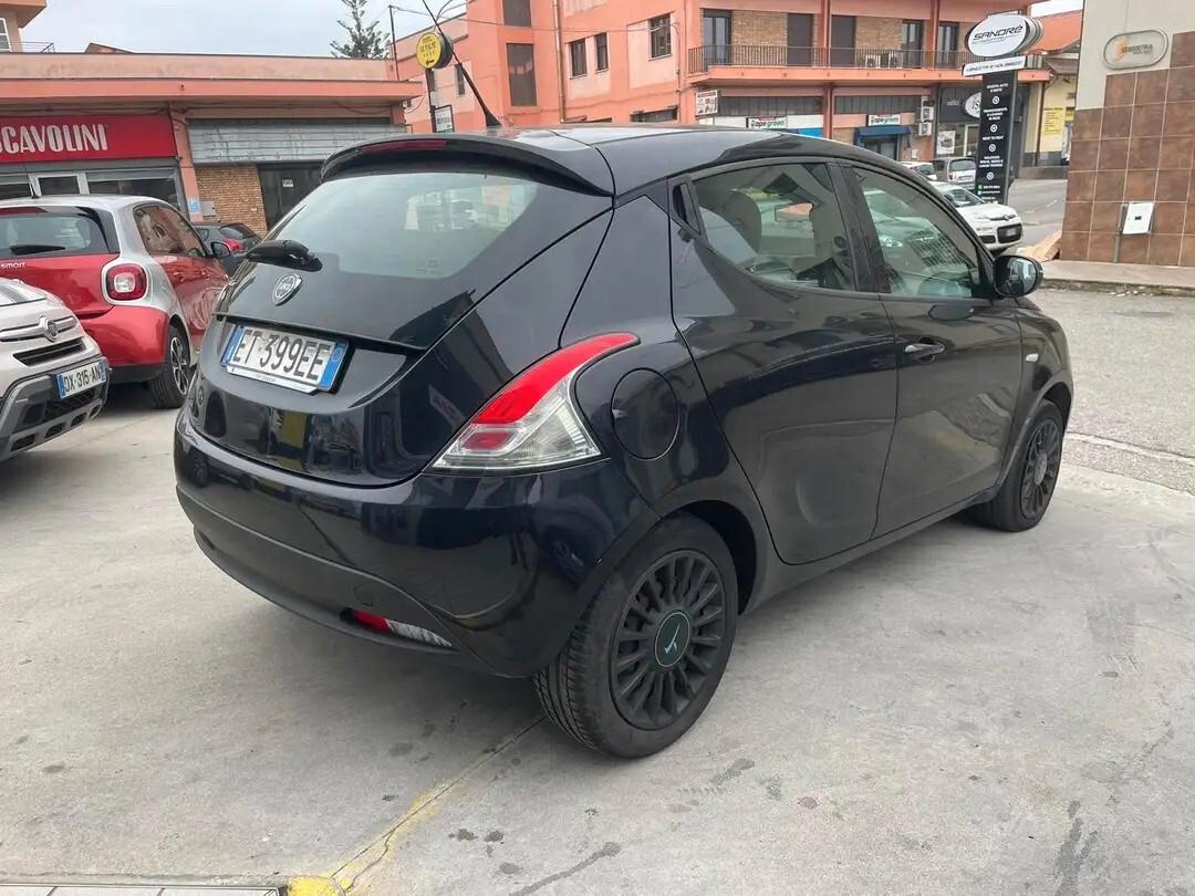 Lancia Ypsilon 1.3 MJT 16V 95 CV 5 porte S&S Elefantino