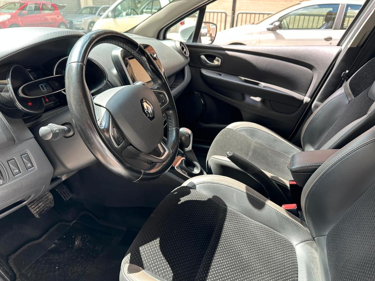 Renault Clio 1.5 90CV EDC Zen *FULL*