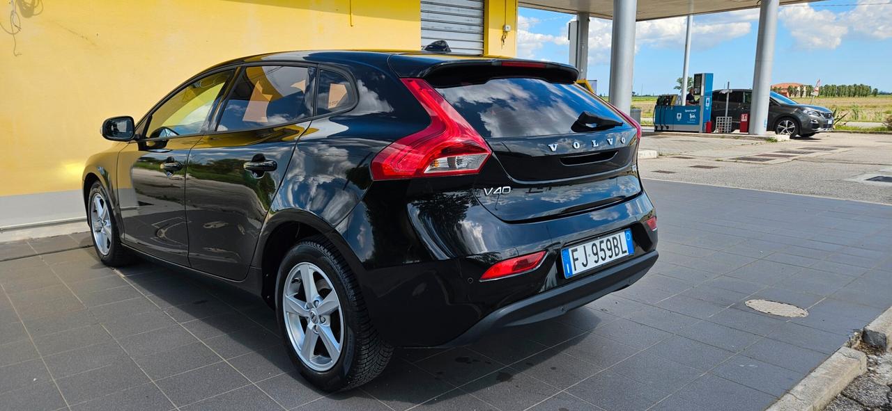 Volvo V40 D2 Business
