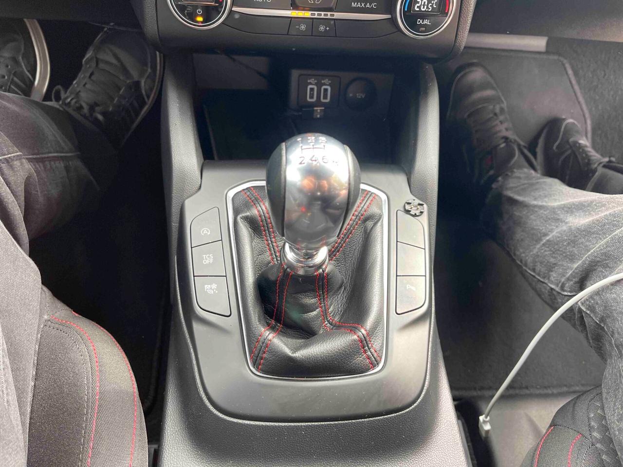 Ford Focus 1.0 EcoBoost Hybrid 125 CV 5p. ST-Line NEOPATENTATI CATENA