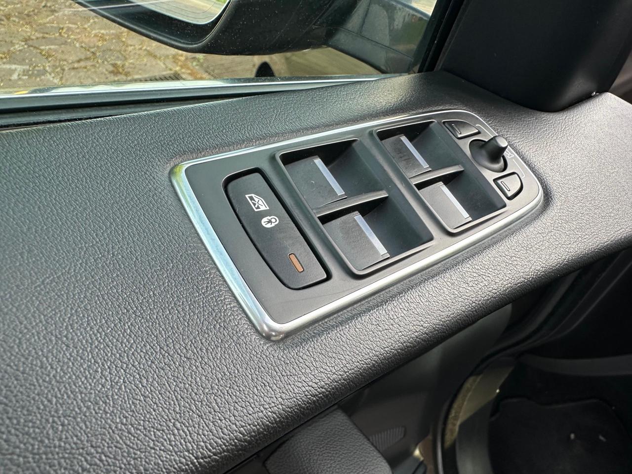 Jaguar F-Pace 2.0 D 180 CV AWD aut. R-Sport