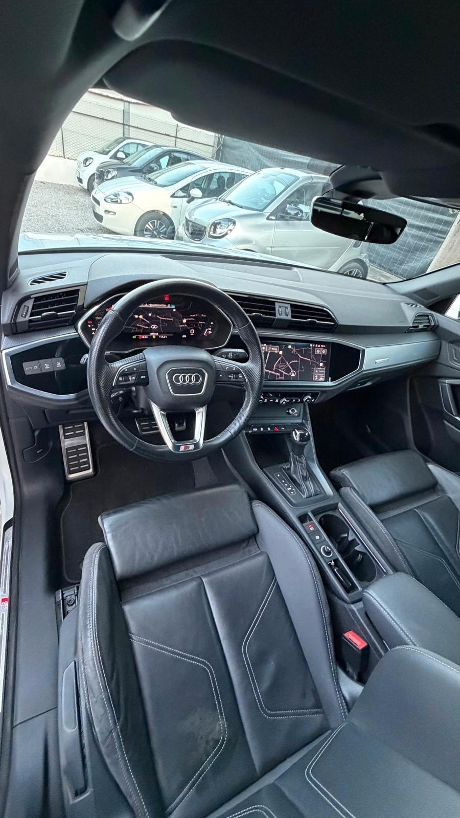 Audi Q3 Sportback Black S line