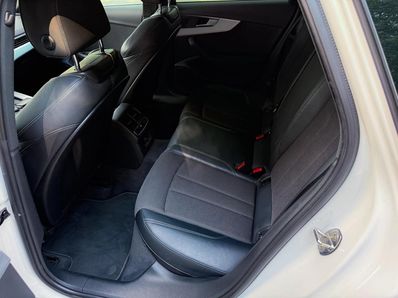 Audi A4 45 TFSI quattro S tronic Sport