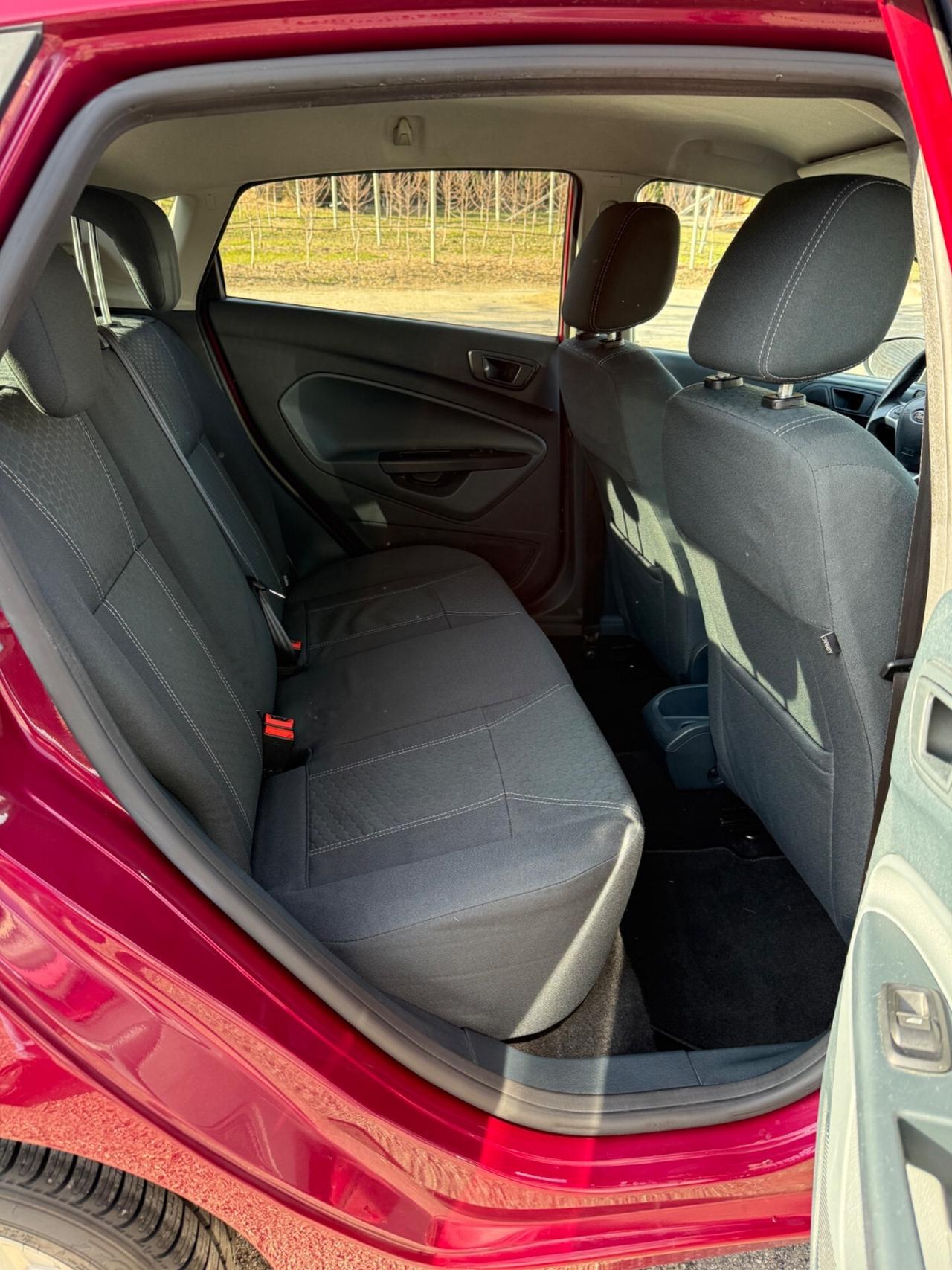 Ford Fiesta 1.4 TDCi 70CV 5 porte Titanium