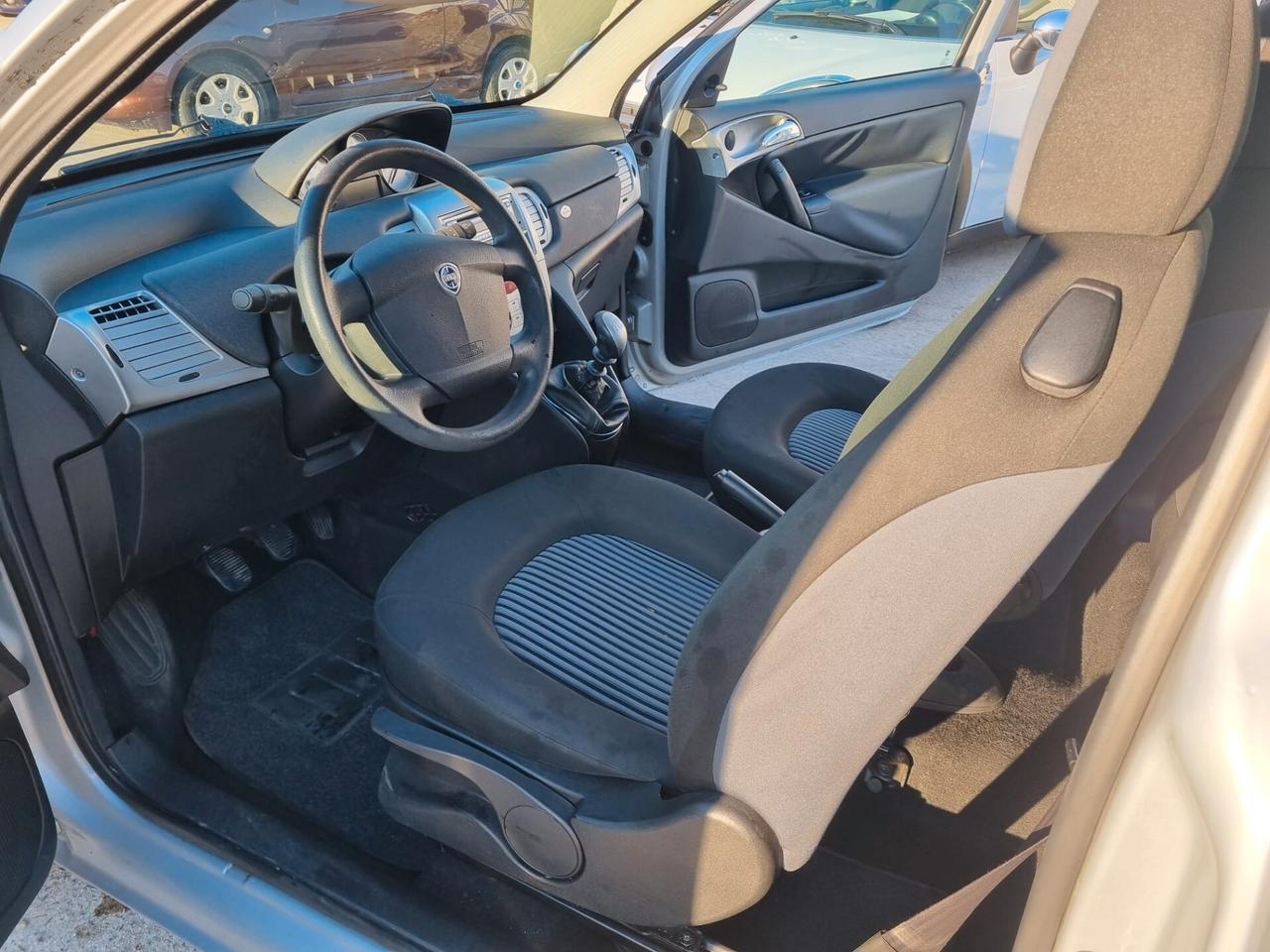 Lancia Ypsilon 1.2 Argento