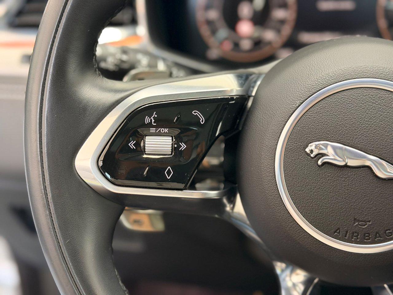 Jaguar F-Pace 2.0d i4 mhev R-Dynamic SE awd 204cv auto