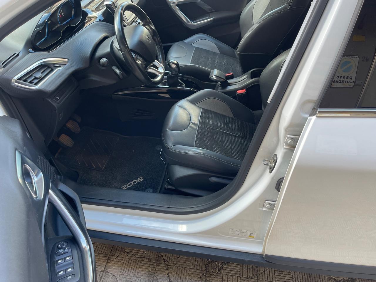 Peugeot 2008 BlueHDi 100 Allure
