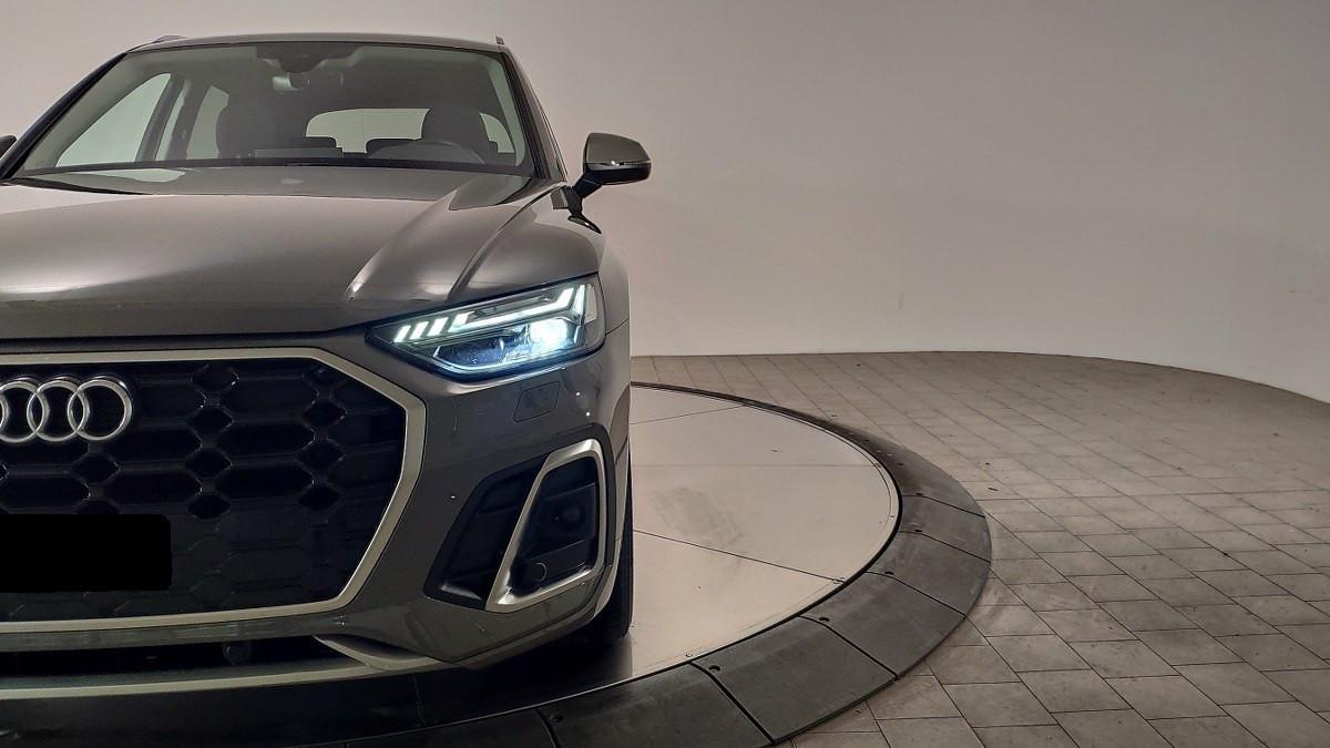 AUDI Q5 40 Tdi 204 Cv Quattro S Tronic S Line
