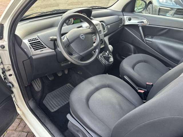 Lancia Ypsilon 1.2 UNYCA 69cv