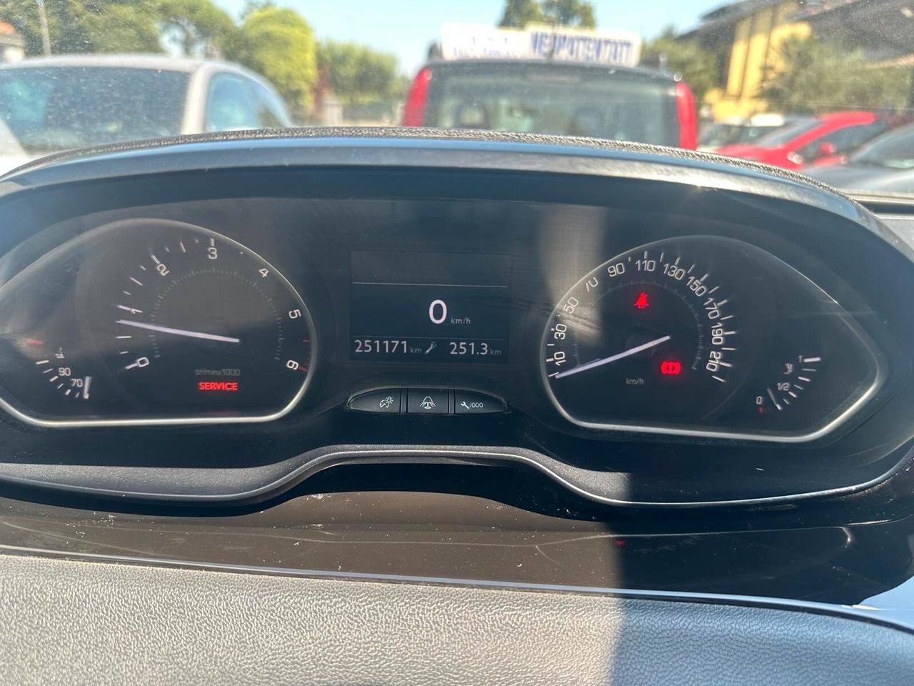 Peugeot 208 e-HDi Stop&Start Allure AUTO DESTINATA A COMMERCIANTI E OPERATORI DEL SETTORE