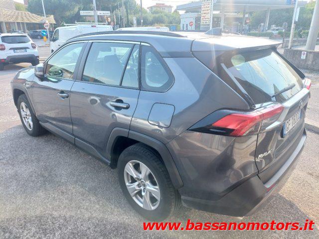 TOYOTA RAV 4 MY23 RAV4 2.5 HV (222CV) E-CVT AWD-i Business