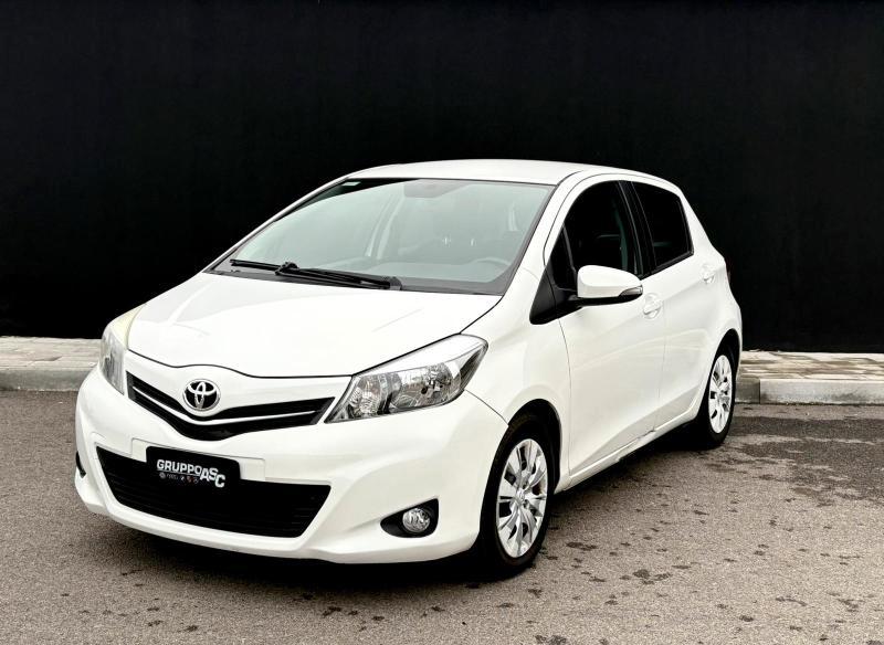 Toyota Yaris 5 Porte 1.0 BENZ 69 CV ADATTA A NEOPATENTATI