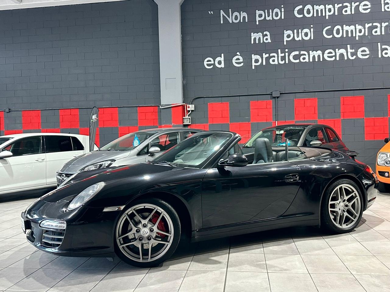 Porsche 911 Carrera 4 Cabriolet