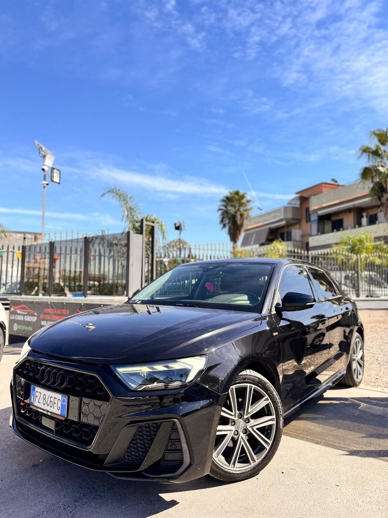 Audi A1 S-LINE 30 TFSi Total Black Cambio Automatico